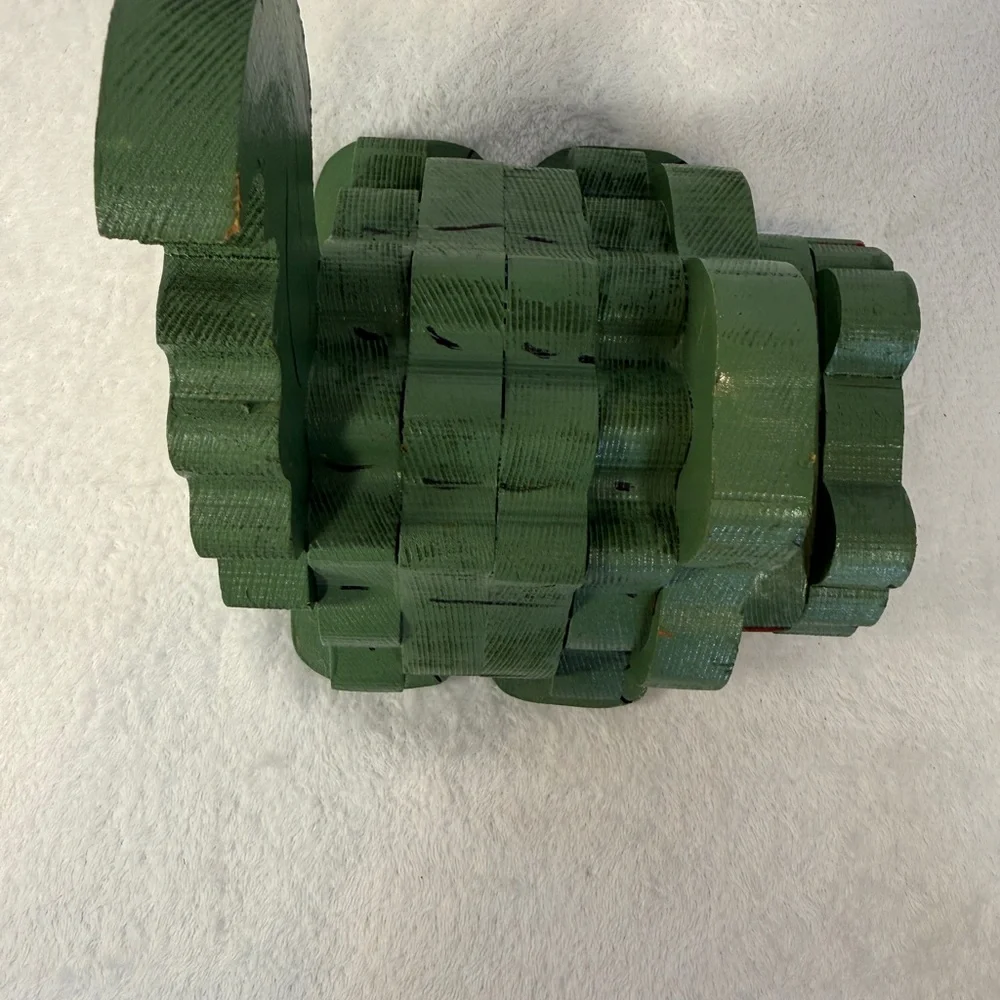 Charming Green Reptile Alligator Crocodile Habitat Decor Artist Signed Bob Wells